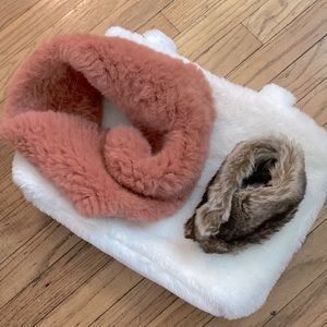 NWOT Faux fur infinity scarf & wrist cuff